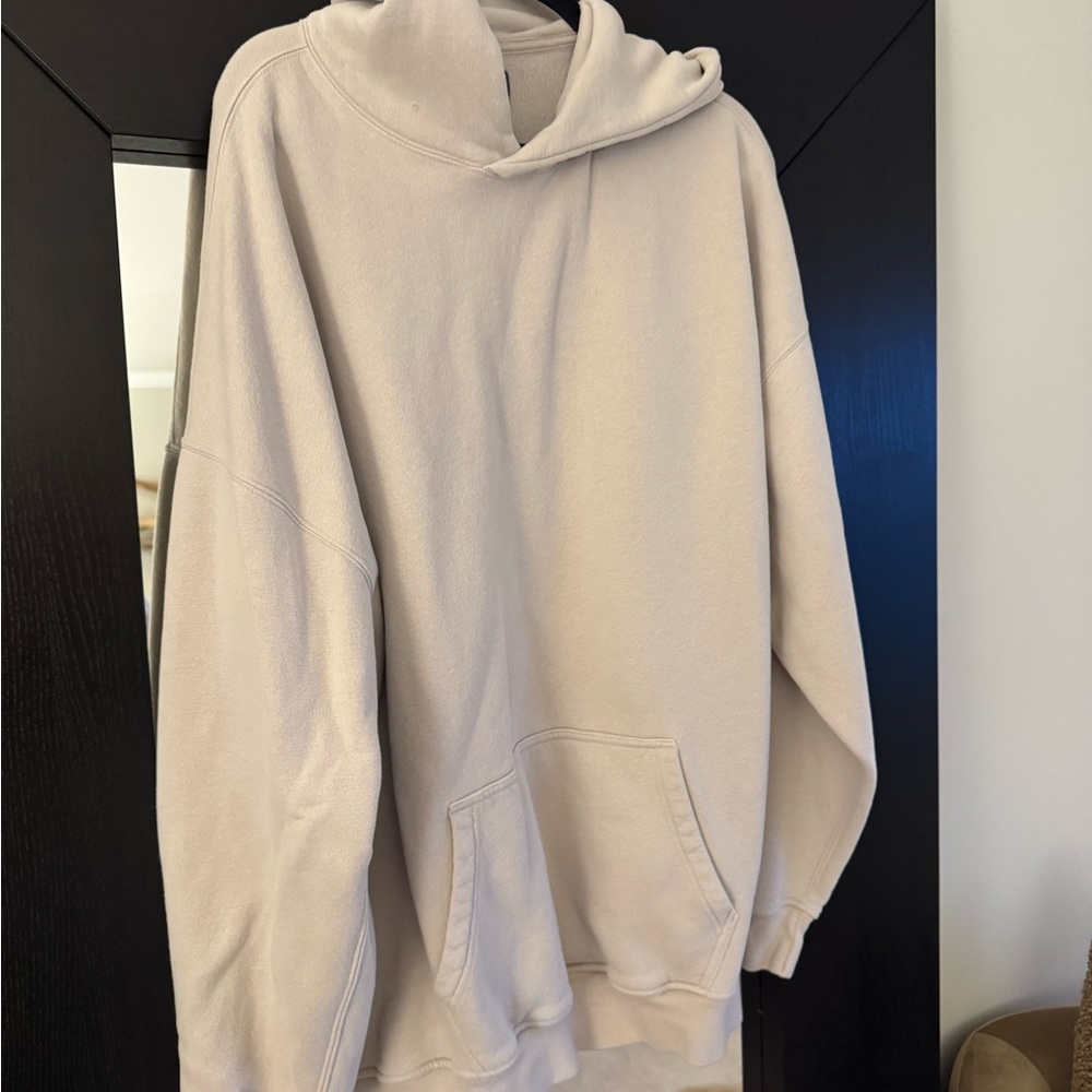 Essential Pullover Hoodie - Picture 3 of 8